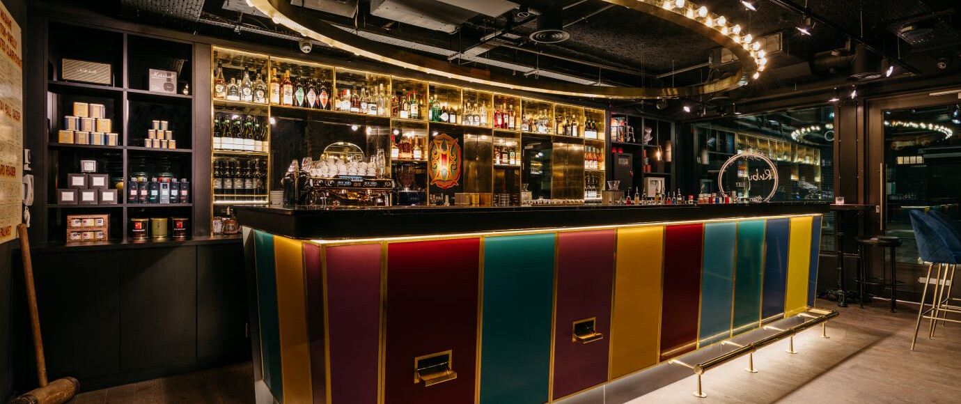 ruby-hotels-bar-5a0e878f2564352603f4321
